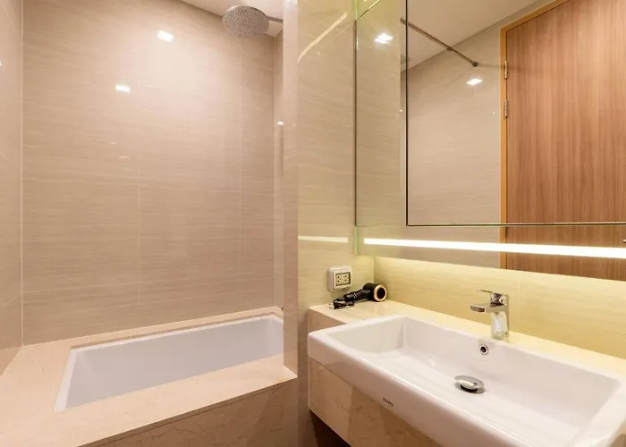 6minbts Private 2br+bath Balconies Wifi1gb Parking *