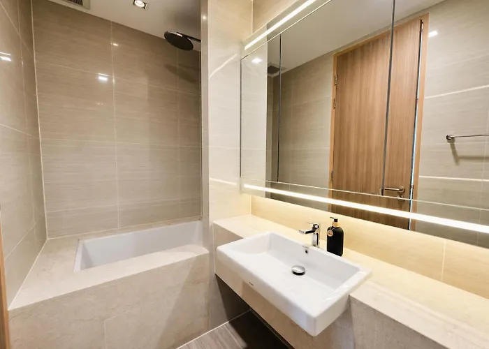 6minbts Private 2br+bath Balconies Wifi1gb Parking بانكوك
