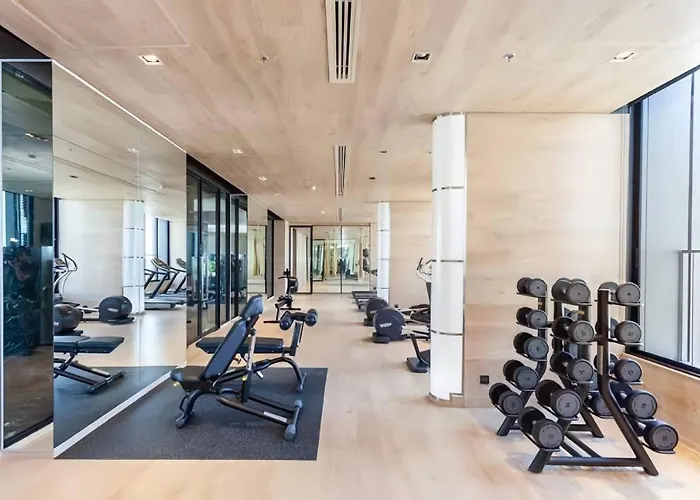 6minbts Private 2br+bath Balconies Wifi1gb Parking *